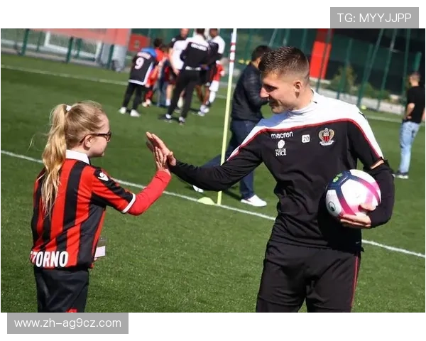 足球翻译服务如何保障赛事交流与外籍球员沟通顺畅